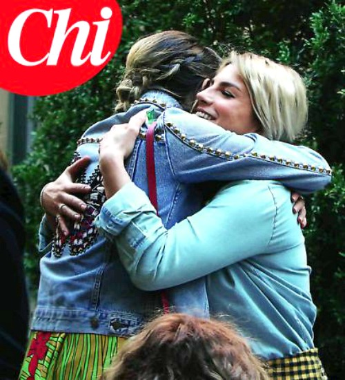 Gossip News Emma Marrone e Laura Chiatti scoppia la pace: l'abbraccio