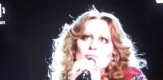 Tale e Quale Show 2016, Enrico Papi confermato per la prossima edizione? Enrico Papi imitazione Loretta Goggi Tale e Quale Show 2016