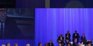 Giorgio Manetti: “Chiedevo di ballare a donne più grandi di me” Uomini e Donne news Giorgio Manetti al Maurizio Costanzo Show