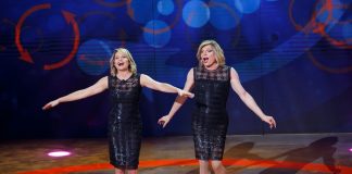 Selfie Le cose cambiano: drag queen vuole somigliare a Simona Ventura Selfie Le cose cambiano, simona ventura,