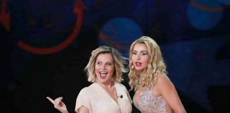 Valeria Marini regina della terza puntata di Selfie le cose cambiano