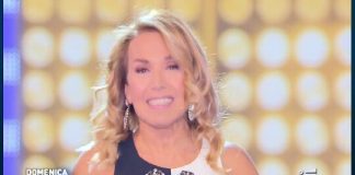 Rossano Rubicondi bacia Barbara D’Urso a Domenica Live: ecco il gossip(foto) Barbara D'Urso, Rossano Rubicondi, bacio, Domenica Live, Gossip news,