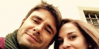 Alessandro Di Battista selfie con la nuova fidanzata Sahra