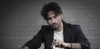 Fabrizio Moro sul palco dell’Ariston con Portami via: “Sanremo è… PASSIONE” Gossip news, Fabrizio Moro,