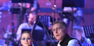 Paolo Bonolis: torna Music, nella seconda puntata ospiti Anastacia e Gerard Depardieu anticipazioni tv, music, paolo bonolis,