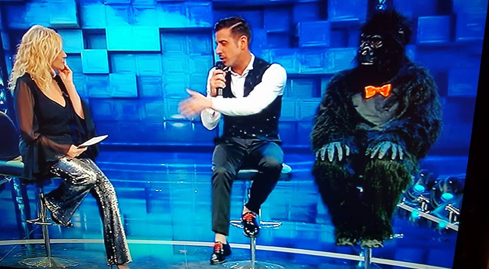 Antonella Clerici Francesco Gabbani Standing Ovation Occidentali's Karma scimmia festival sanremo 2017 news tv gossip musica