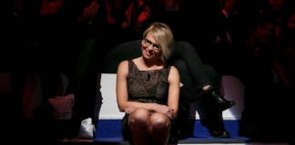 Ballando con le Stelle rimandato: C’è Posta per te regina degli Ascolti Tv ascolti tv, programmi tv, C'è Posta per te Maria De Filippi, Ballando con le stelle Milly carlucci