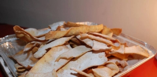 Chiacchiere di Carnevale ricetta, o Frappe di Carnevale morbide Chiacchiere di Carnevale, Chiacchiere di Carnevale ricetta, Chiacchiere di Carnevale ricetta originale,