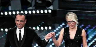 Sanremo 2017: Maria De Filippi regina della serata in bianco e nero