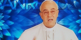 Maurizio Crozza a Sanremo interpreta Papa Francesco Maurizio Crozza Festival Sanremo 2017 Papa Francesco gossip tv copertina Carlo Conti Maria De Filippi