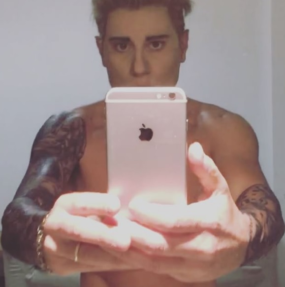 Enrico Papi Justin Bieber imitazione gossip tv news video Instagram foto