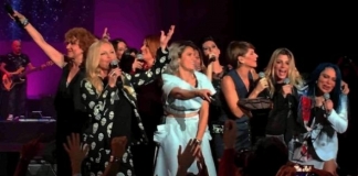 Ascolti tv, 26 marzo 2017, ieri sera ha trionfo Amiche in Arena programmi, programmi tv,