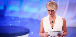 Ascolti Tv domenica 19 marzo: Maria De Filippi sconfitta da Che Dio ci aiuti 3 maria de filippi c'è posta per te puntata sabato 11 marzo