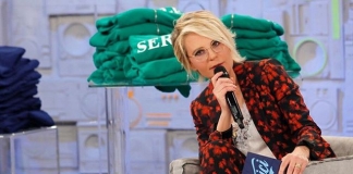 Maria De Filippi devastata: dichiarazione dopo lo scandalo Amici Serale Maria De Filippi, devastata, dichiarazione, Amici Serale,