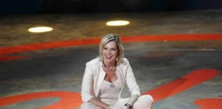 Programmi Tv Selfie le cose cambiano cambia la programmazione tv Programmi Tv, Selfie, Selfie le cose cambiano, programmazione tv, Simona Ventura, Canale 5,