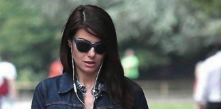 E’ l’ora del gossip: Ilaria D’Amico shopping a piedi nudi per la barefooter Ilaria D'Amico, Sky Calcio, lascia Sky,