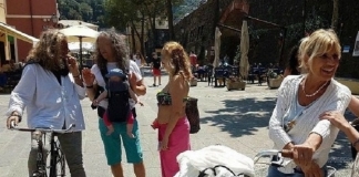 UeD, Gemma Galgani a spasso con Marco Firpo UeD Gossip, UeD, UeD news, Uomini e Donne, Gemma Galgani, Marco Firpo, Gemma e Marco,