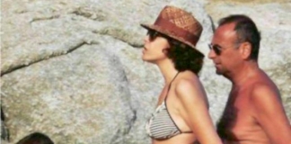 Carlo Conti e Francesca Vaccaro a Mykonos Carlo Conti, Carlo Conti e Francesca Vaccaro, Mykonos, Carlo Conti, gossip, gossip news, notizie gossip,