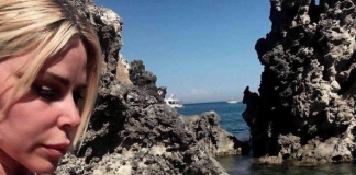 Il gossip dalla Puglia, Loredana Lecciso in bikini: ma cosa è successo? loredana, lecciso, Loredana Lecciso, bikini, puglia, gossip,