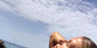 Martina Colombari con il senno di poi perde anche il bikini: ecco perchè? Martina Colombari, gossip, gossip news, wag,