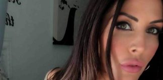 Guendalina Tavassi esplosiva: il nuovo décolleté di Guendalina