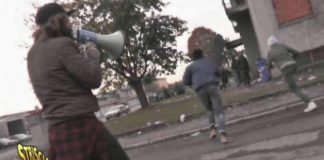 Vittorio Brumotti e troupe di Striscia, picchiati e derubati a Bologna Vittorio Brumotti, Striscia La Notizia, aggressione, Brumotti, brumotti aggredito a bologna, vittorio brumotti aggredito, brumotti aggredito,