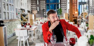 Primo Appuntamento conduce FLAVIO MONTRUCCHIO Primo Appuntamento