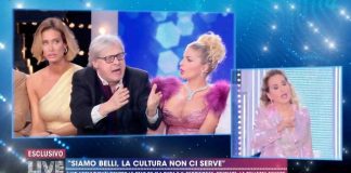 Vittorio Sgarbi fuori dai programmi tv Mediaset vittorio_sgarbi_live_non_è_la_d_urso