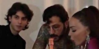 “Fabrizio Corona” compie 46 anni, compleanno con Nina Moric e Carlos