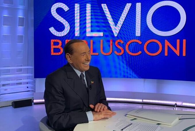 notizie ultima ora, Silvio Berlusconi, dona, donazione, 10 milioni, regione lombardia, ultime notizie.