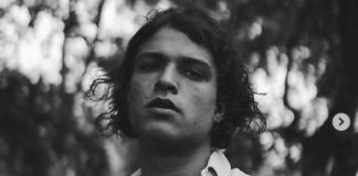 Leo Gassmann bacia la fidanzata: Chi è la fidanzata di Leo Gassmann? Leo Gassmann bacia la fidanzata: Chi è la fidanzata di Leo Gassmann?