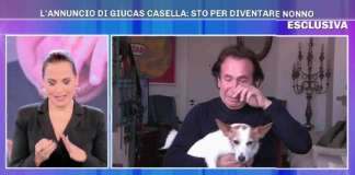 Giucas Casella piange a Pomeriggio 5 e annuncia che sarà presto nonno