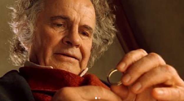 Ian Holm è morto: addio a Bilbo Baggins
