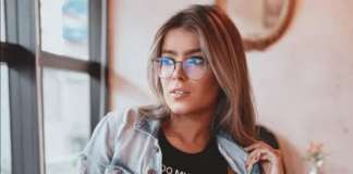 Moda e Fashion 2021, dopo l’icona del tubino arriva il “Giubbino Jeans” Moda 2021, giubbino jeans,