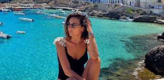 Estate Vip: Caterina Balivo prove da diva a Levanzo, Sicilia, Italia Caterina Balivo prove da diva Levanzo, Sicilia, Italia, estate vip