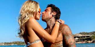 Fedez e Chiara in Sardegna: baci coccole sotto il sole Fedez e Chiara in Sardegna, fedez e chiara, gossip, fedez e chiara ferragni,
