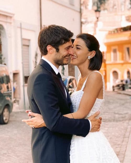 Gossip - Fiocco azzurro per Lino Guanciale papà per la prima volta. L’attore e la moglie Antonella Liuzzi, sposata in segreto nel luglio 2020, sono diventati genitori di un maschietto. 