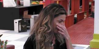 Maria Monsè crisi di nervi al Grande Fratello Vip scoppia in lacrime Maria Monsè in crisi profonda al Grande Fratello Vip scoppia a piangere