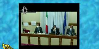 Stasera a Striscia la notizia su Rai scoglio 24, Pinuccio svela la talpa Rai Stasera a Striscia la notizia su Rai scoglio 24, Pinuccio svela la talpa Rai