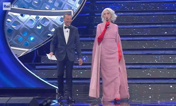 Chi ha vestito Drusilla Foer a Sanremo 2022: look outfit