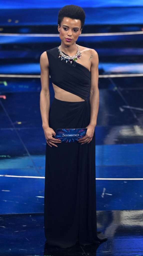 Colpo di scena sul vestito indossato da Lorena Cesarini a Sanremo 2022