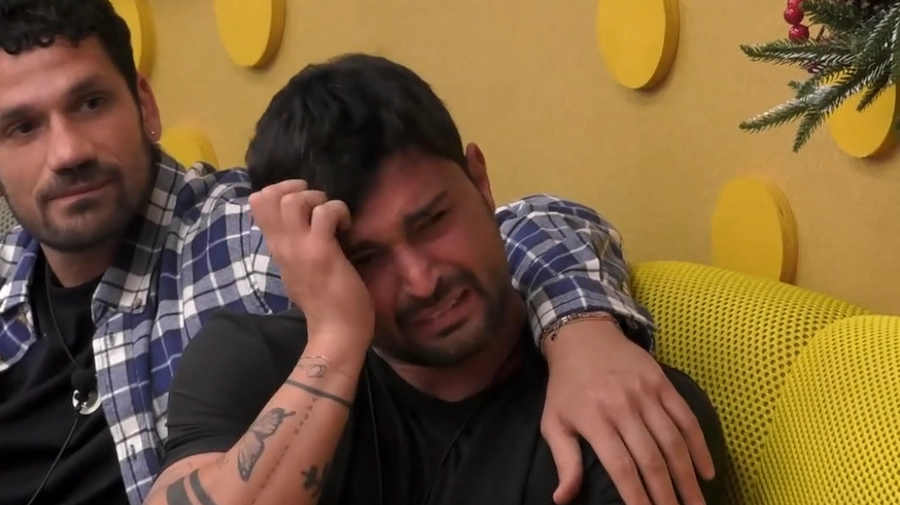 Gf VIP, gli Auguri di Natale delle famiglie dei VIP, lacrime e commozione