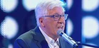 Sanremo: 2023 Peppino Di Capri ospite della terza serata di giovedì Sanremo: 2023 Peppino Di Capri ospite della terza serata di giovedì